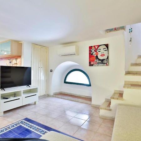 La Tata Home Salernes Extérieur photo